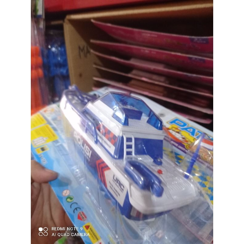 MAINAN KAPAL SPEED BOAT
