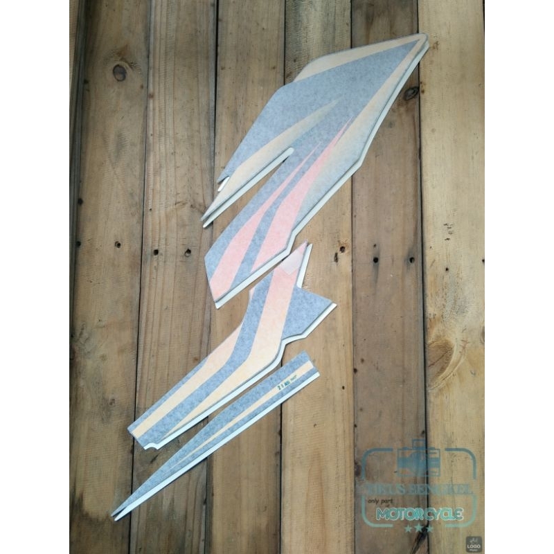 Striping Lis Body Honda GLmax GL Max Neotech Neo tech Tahun Thn 2004 2005 Original Orange Kuning