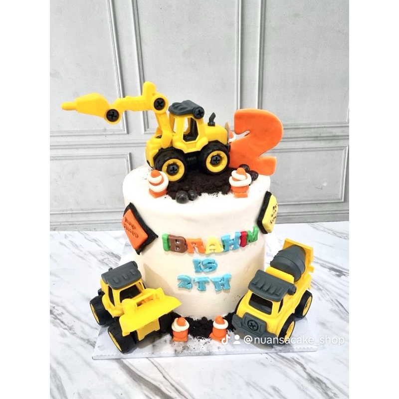 

custom cake mobil tank