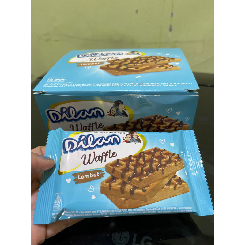 

Dilan WAFFLE Lembut 1 box isi 12pcs