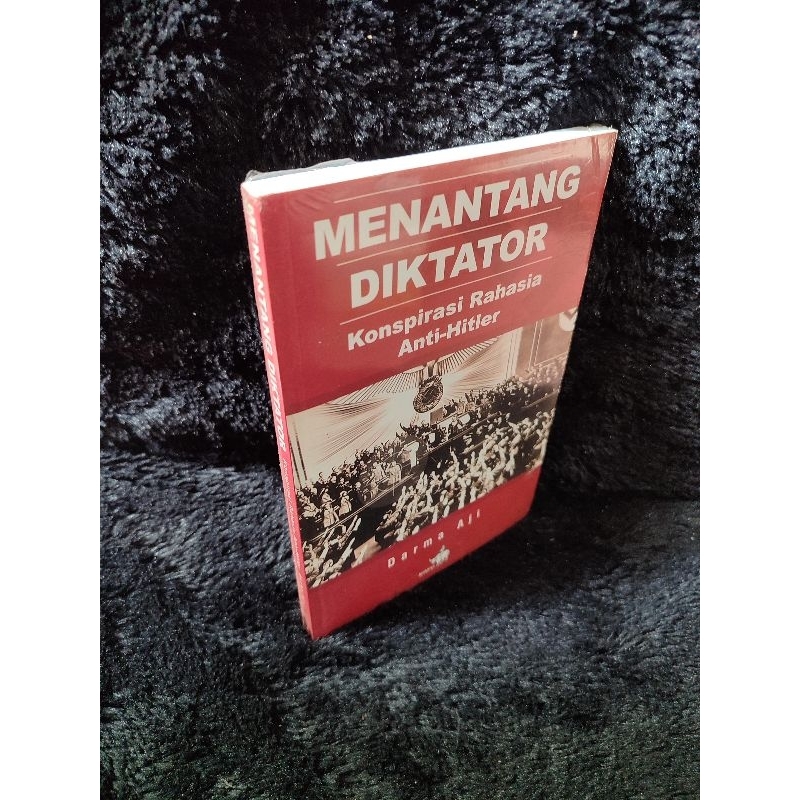 MENANTANG DIKTATOR