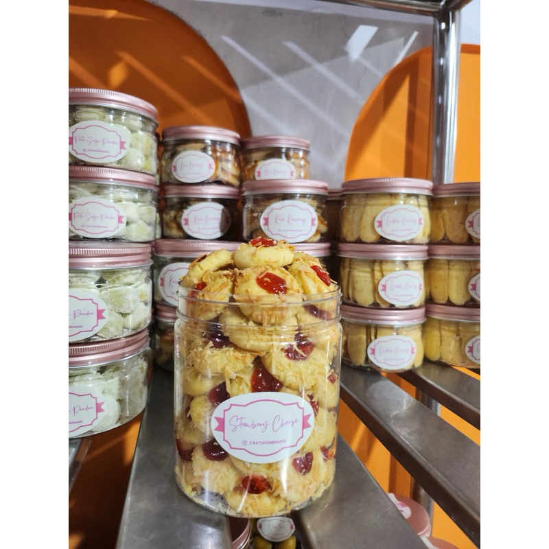 

BELI 3 GRATIS 1 | Kue Kering Strawberry Chesee 600ml