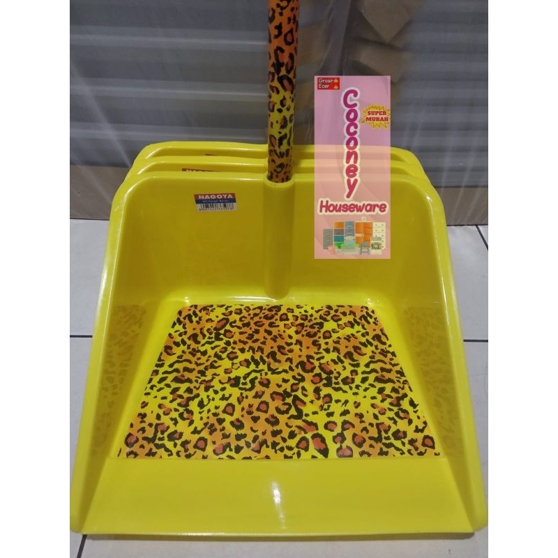 Pengki / Serokan Sampah / Sekop Sampah