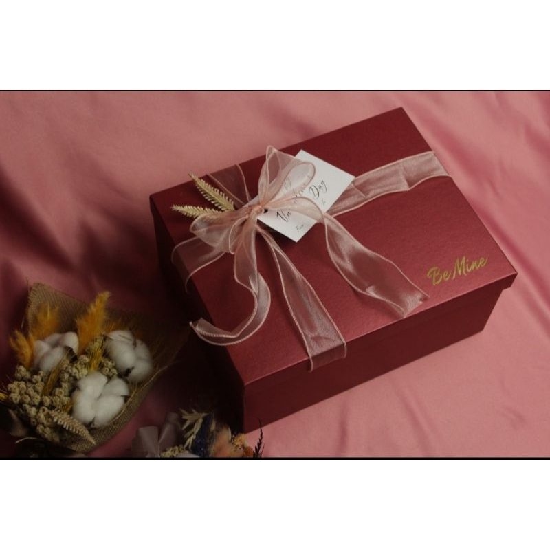 

GIFT BOX MEWAH // GIFT BOX HANYA GIFT BOX //ISI HANYA PEMANIS//