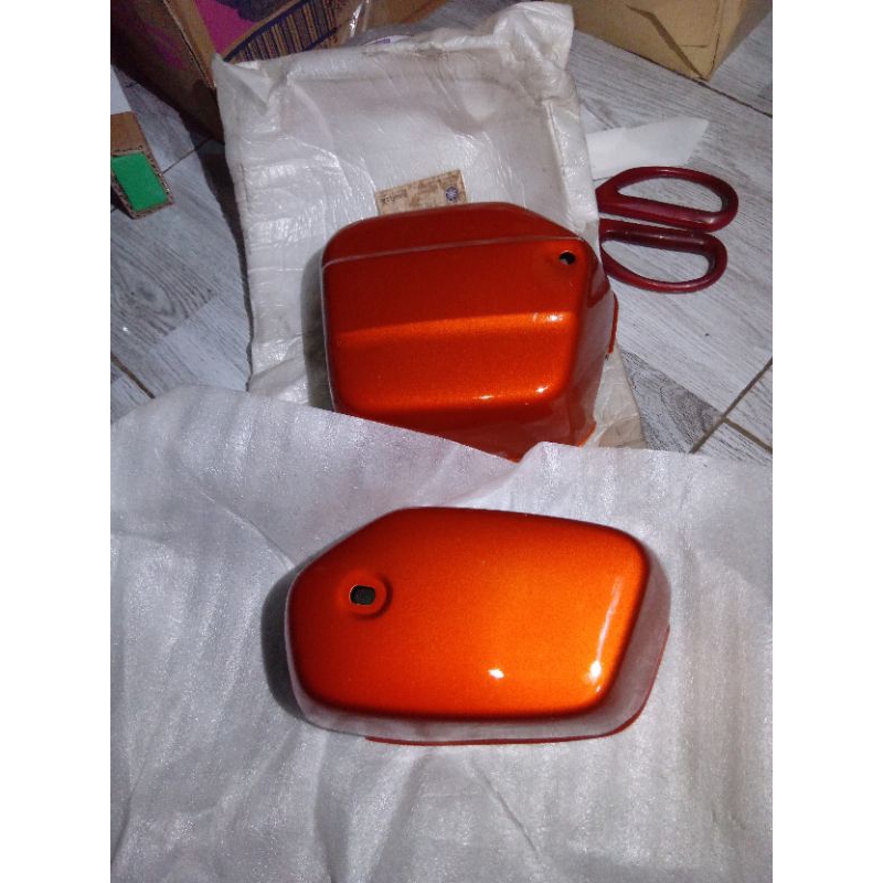 Tutup aki Set Yamaha V70 V75 dobel stater Original Nos