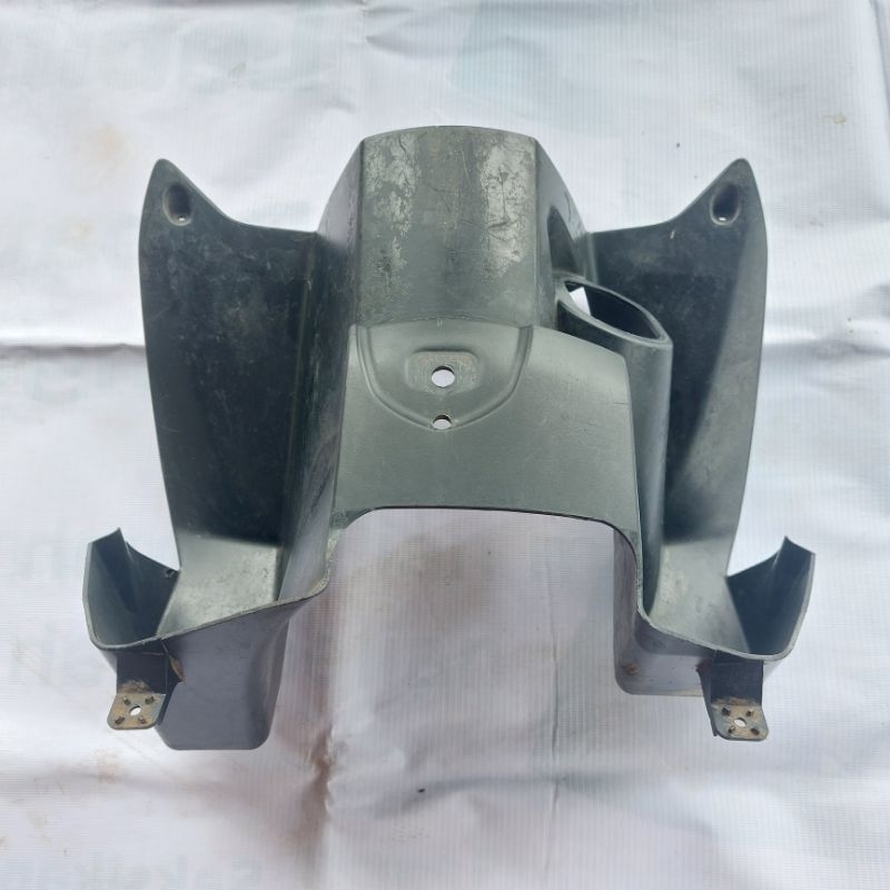 COVER LEGSHIELD KUNCI KONTAK ATAS DALAM BEAT FI 2013-2015 ORIGINAL