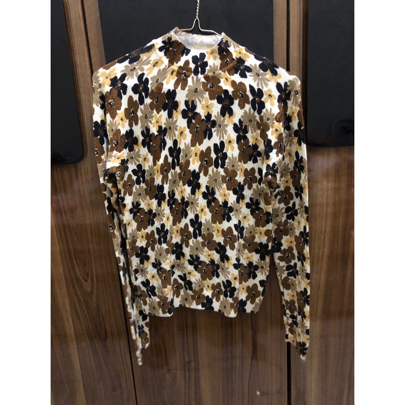 Flowers Turtle Neck Knit