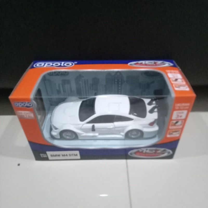 bmw m4 dtm apolo putih