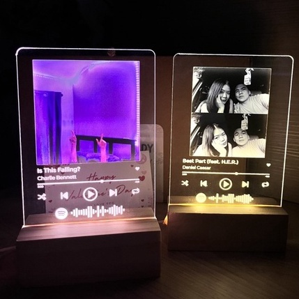 

Custom Acrylic Spotify Album Polaroid with LED Stand Kado Valentine Ulang Tahun Graduation Wedding Anniversary Plakat spotify lampu tidur aesthetic ART X6Y5
