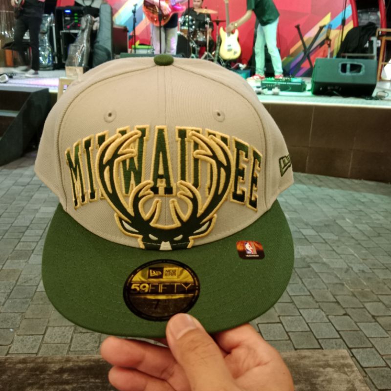 Topi NBA Snapback Fitted Milwaukee Bucks