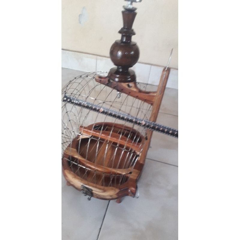 sangkar penjinakan dan jemur perkutut kayu jati.