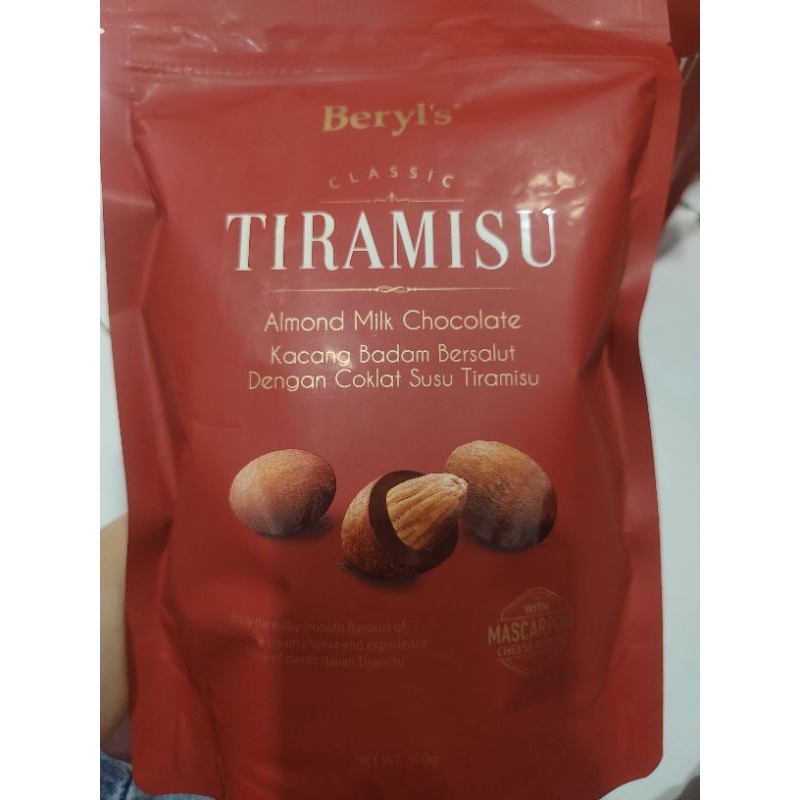 

Beryl's Classic Tiramisu Almond Milk Chocolate 300 Gr