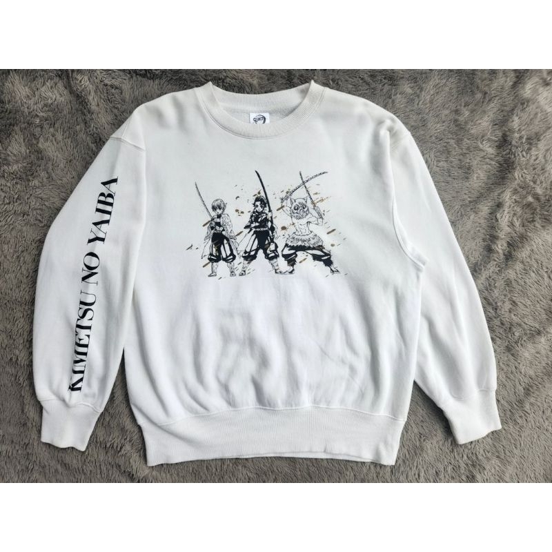 CREWNECK KIMETSU NO YAIBA x GU
