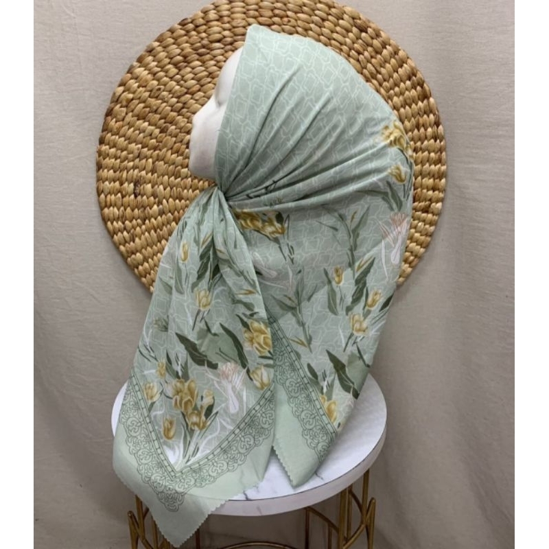 HIJAB SEGI EMPAT MOTIF MAWAR MINT KERUDUNG VOAL PREMIUM
