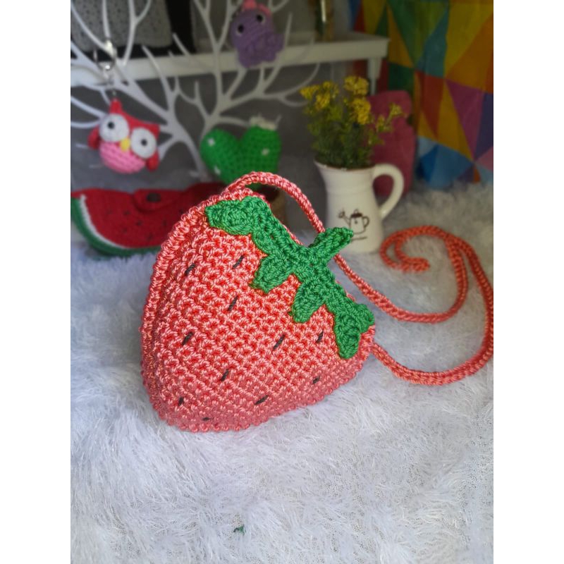tas strawberry rajut, tas anak rajut, handmade