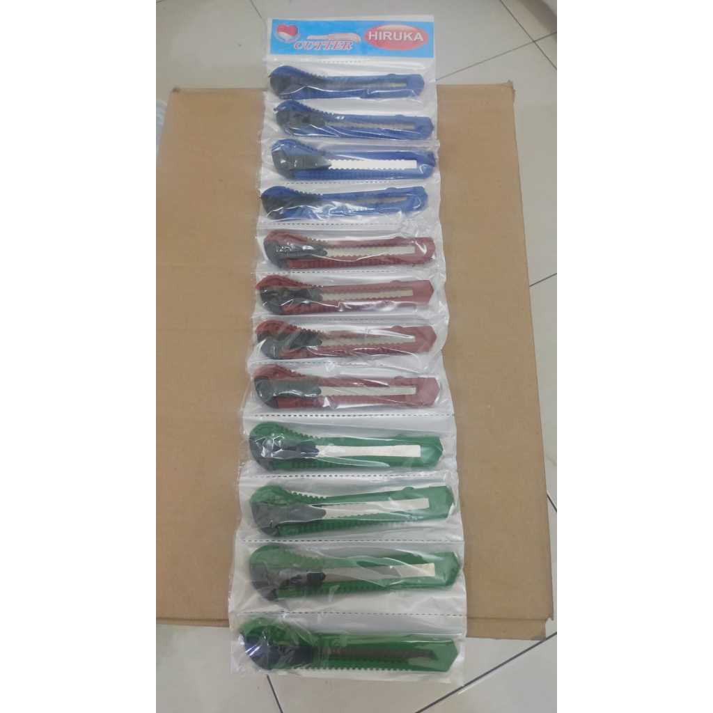 

Pisau Cutter Hiruka 1 rtg isi 12 pcs