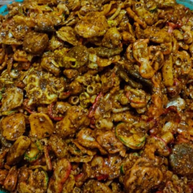 

Best Price SEBRING CAMPUR BUMBU KACANG CIKRUH 25gr
