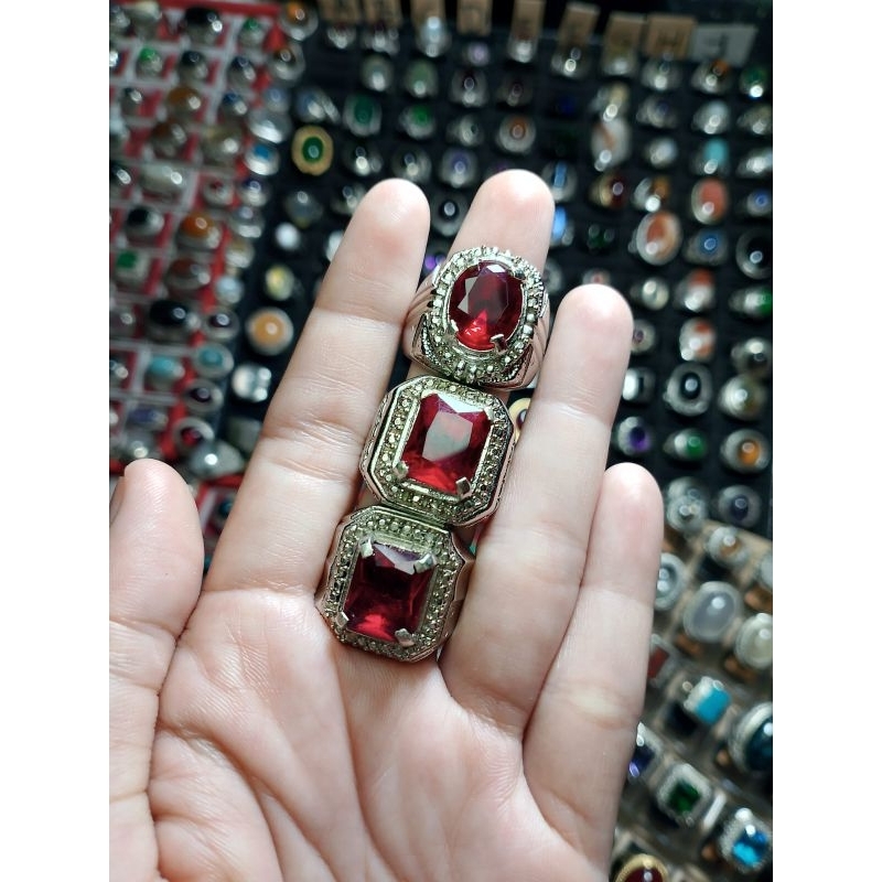 merah Siam Amerikan diamond