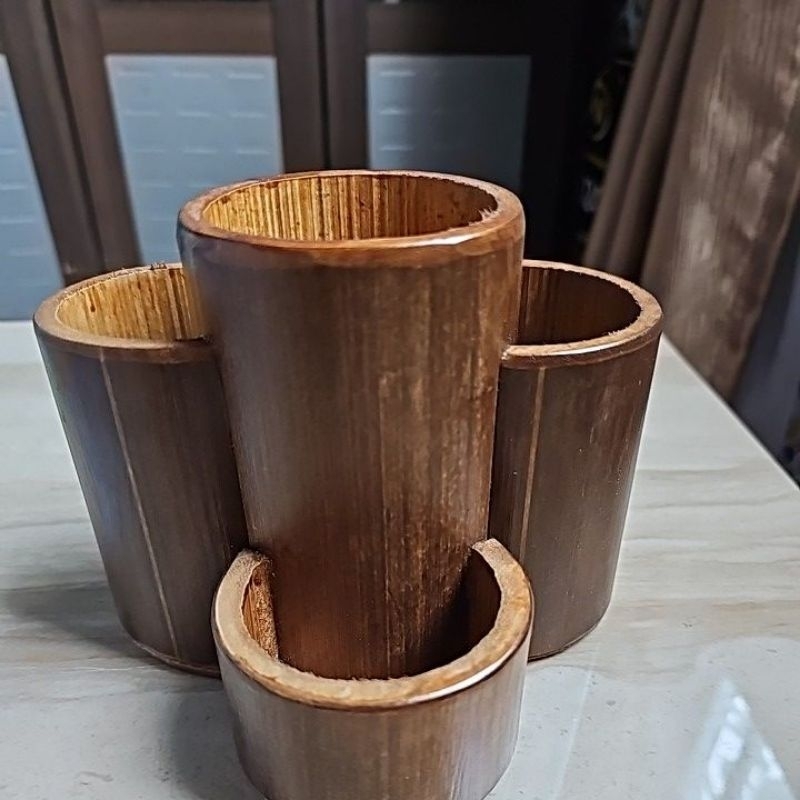 

Kerajinan Tempat Pensil Dari Bambu