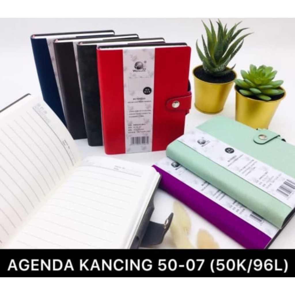 

buku agenda kancing kulit yudi ukuran a6 kode 50K -07 isi 92 lembar plus selipan bolpen WARNA RANDOM
