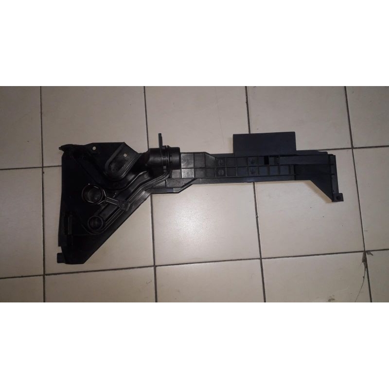 Mounting breket radiator bmw x3 e83 / sparepart bmw