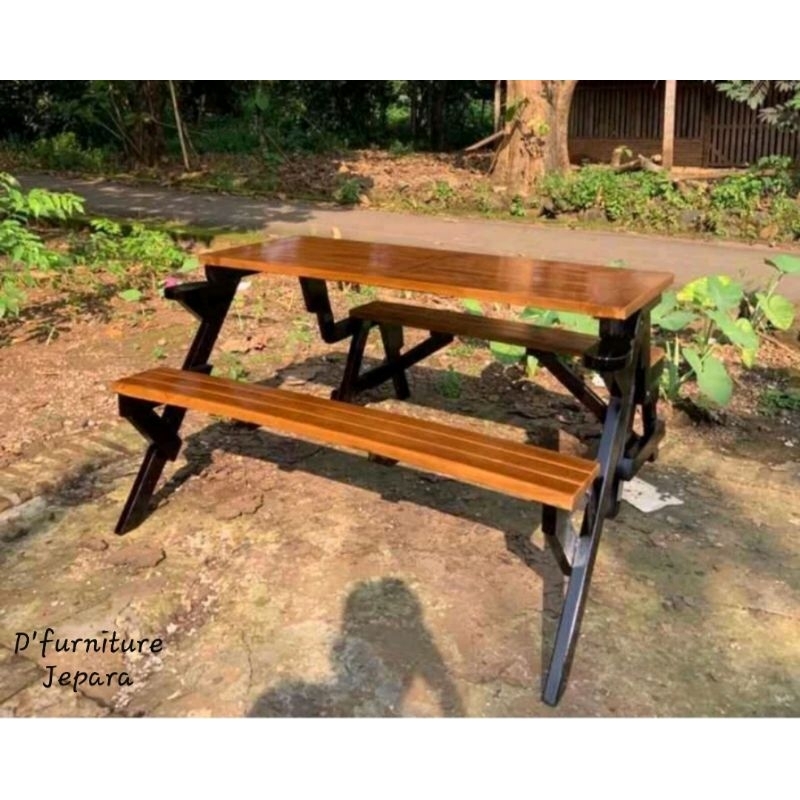 meja megic kayu jati kursi megic kayu jati (kursi dan meja bisa dilipat jadi satu)
