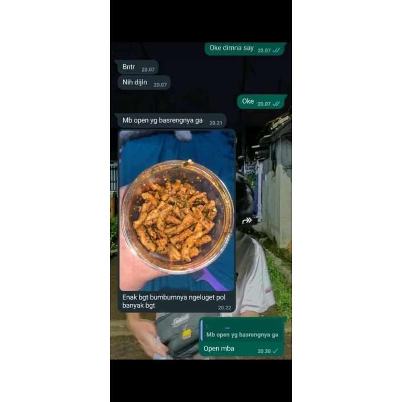 

Piscoklegit_ [250 Gram] Kripik Usus Perdetikngemil Pedas Daun Jeruk