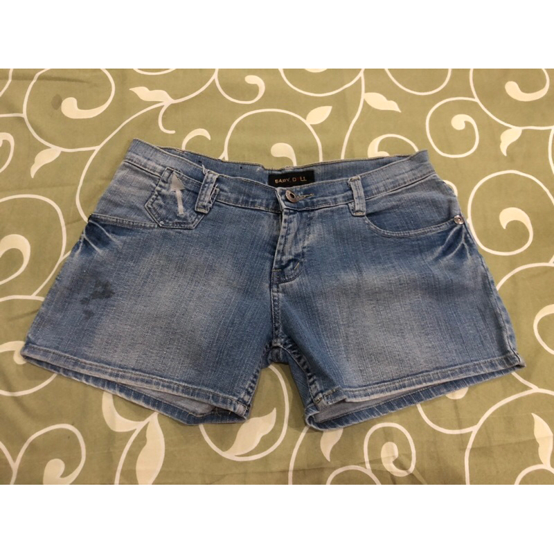 Preloved pakaian wanita / baju wanita / bawahan wanita / celana pendek wanita / celana wanita / jean