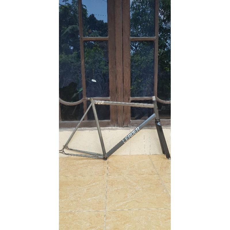 Frameset Leader 722