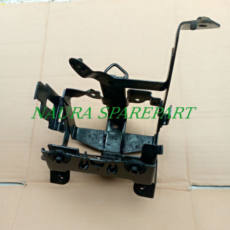 Dudukan Aki Vario lama 110 BEKAS original