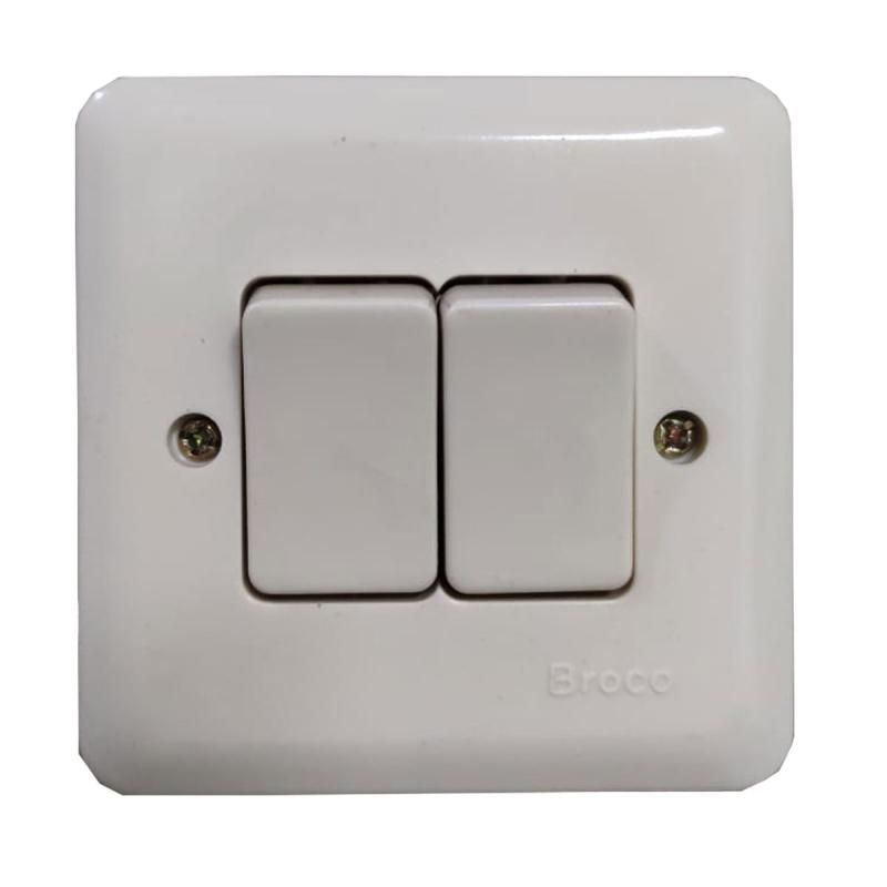 stop kontak lampu