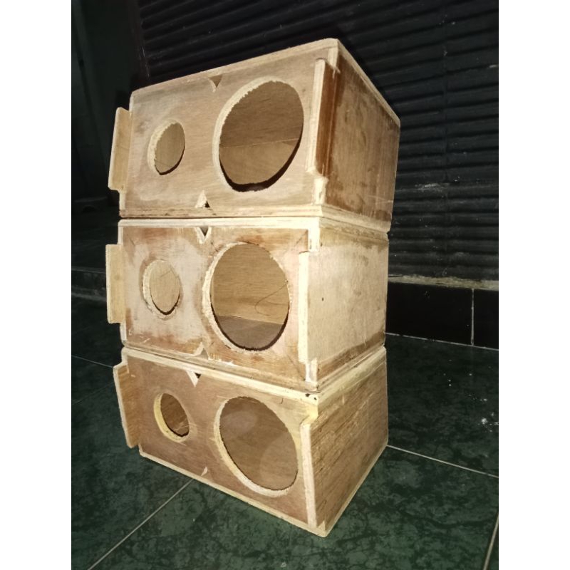 Box speaker 2 way. 4 inch + tuiter