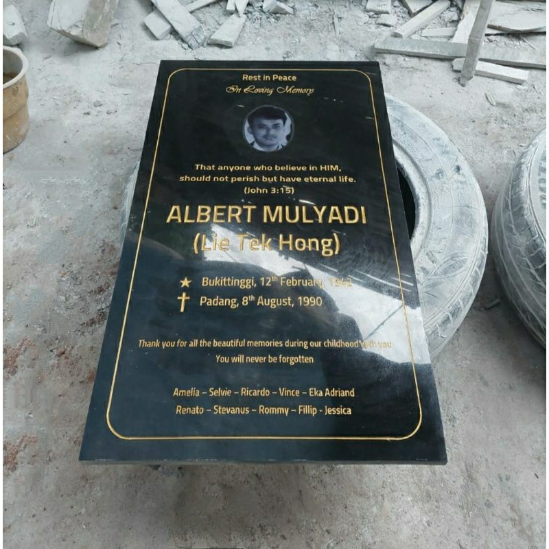 Nisan Prasasti Ukir Batu Granit