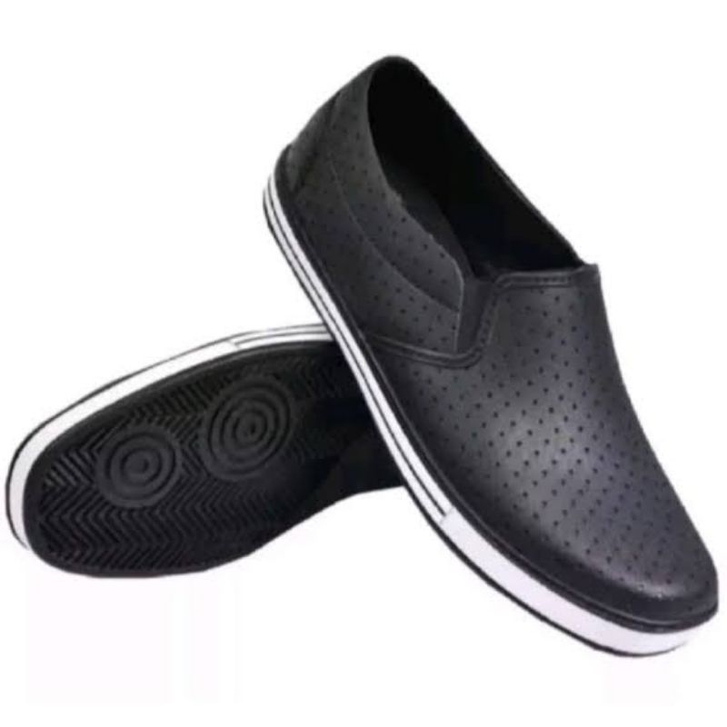 SEPATU PANTOFEL SEPATU KARET PRIA SEPATU ANTI AIR