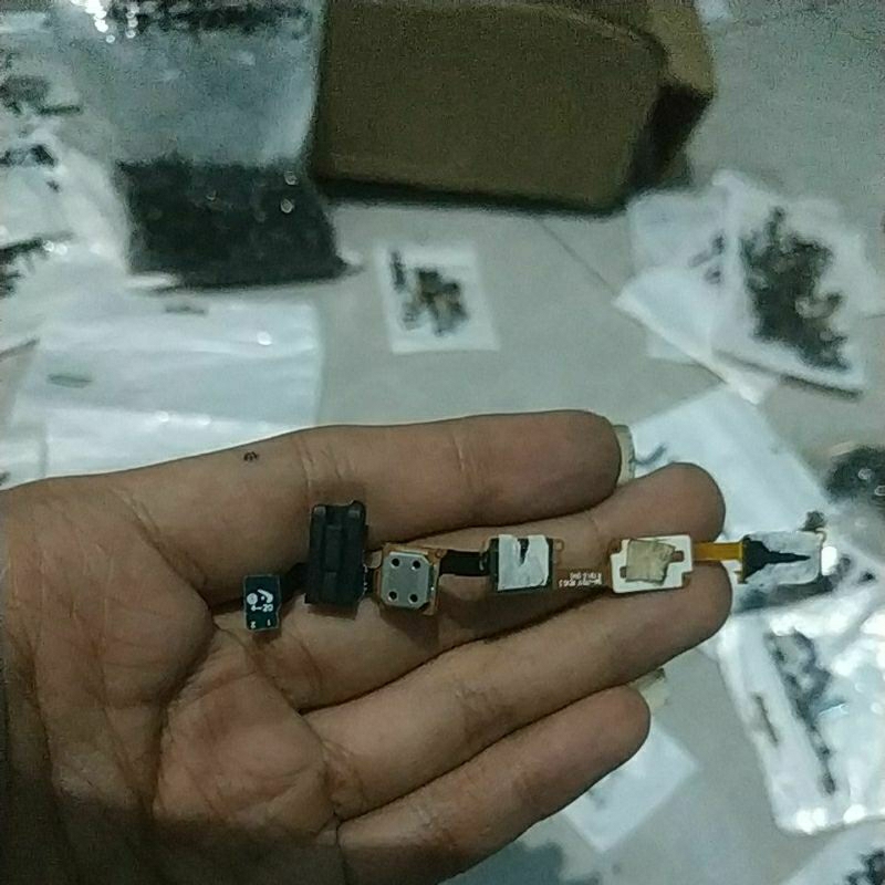 FLEKSIBLE HOME BEKAS SAMSUNG J7 CORE J701