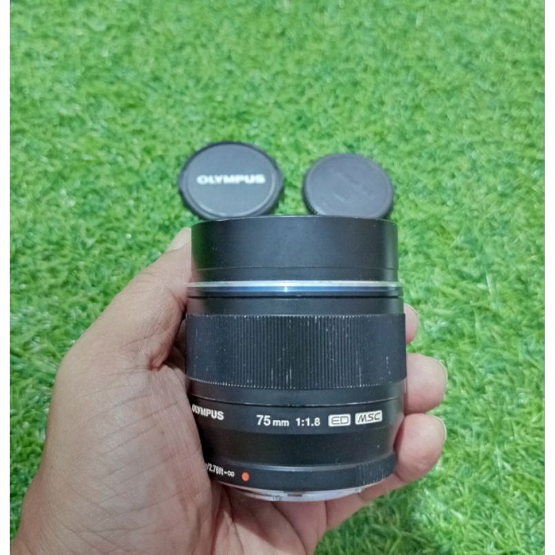 Lensa Olympus Zuiko 75mm Jernih