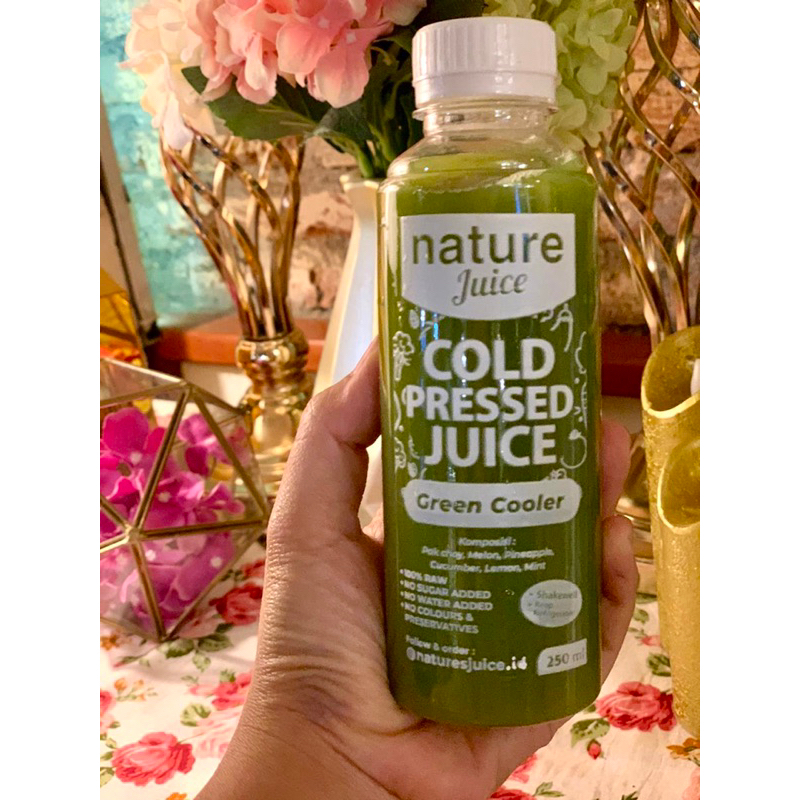 

juice pokcoy, nanas, apel, timun ( Green Cooler ) cold pressed juice 250ml