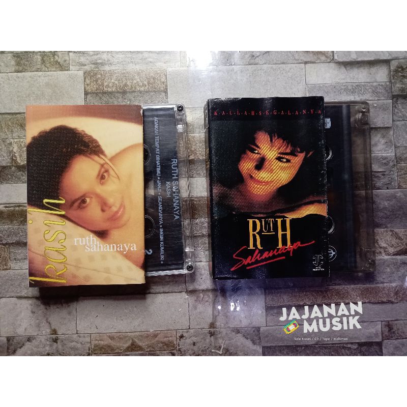 Paket Kaset Ruth Sahanaya