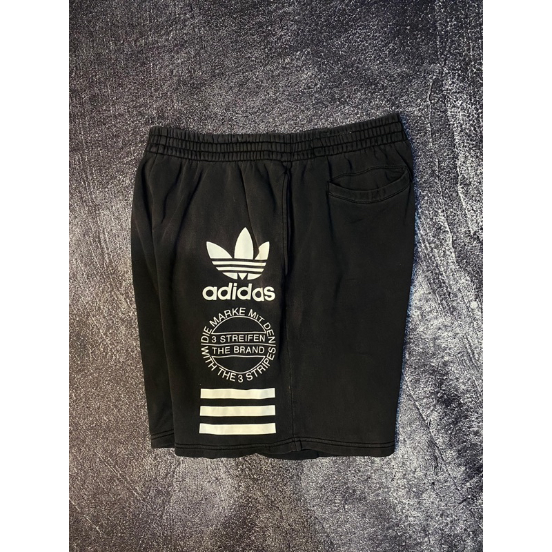 celana pendek Adidas second