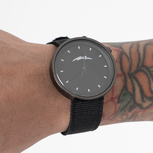 Maternal Disaster - MW 11 - Jam Tangan