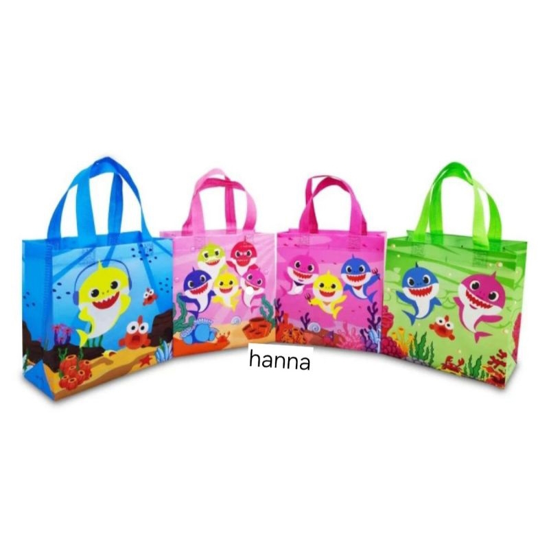 

goodie bag baby shark/tas souvenir ulang tahun gambar baby shark