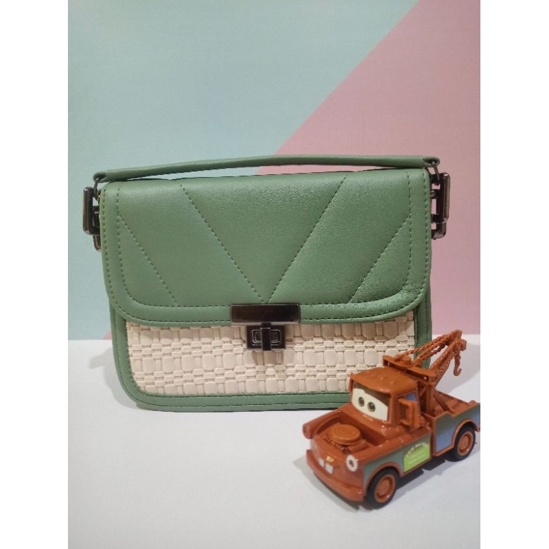 Ilona Tas / Tas jinjing wanita / Tas slempang wanita / Tas kecil kekinian wanita / Tas Cute wanita /