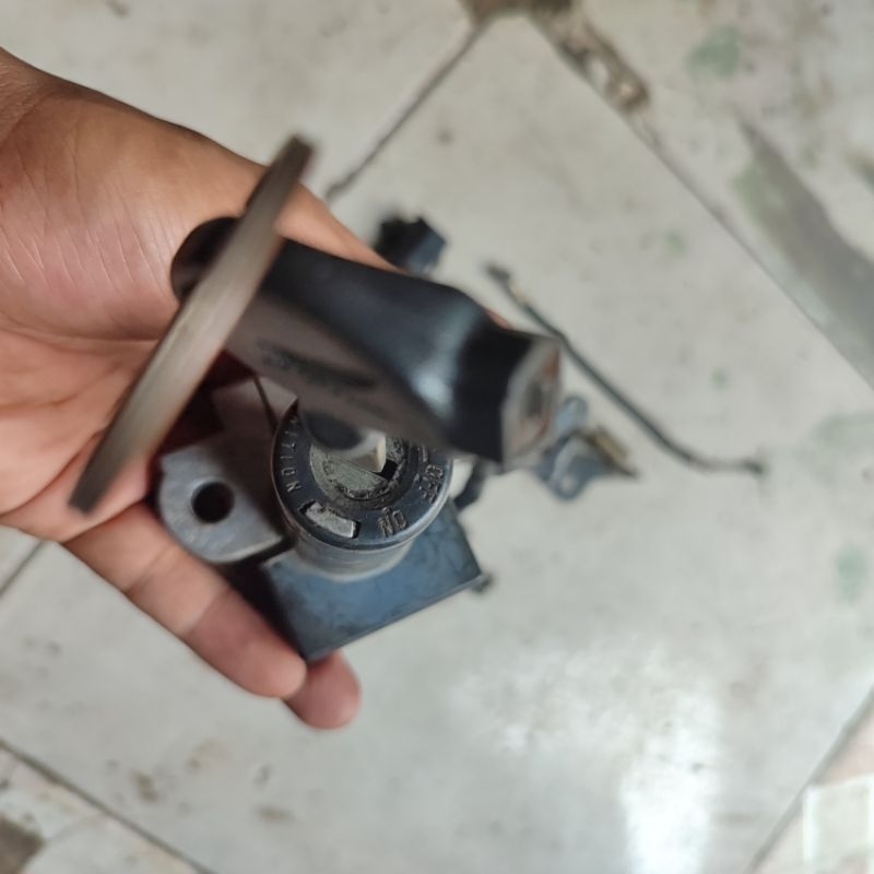 kontak kunci set tiger revo, kunci kontak tiger 2000 original copotan