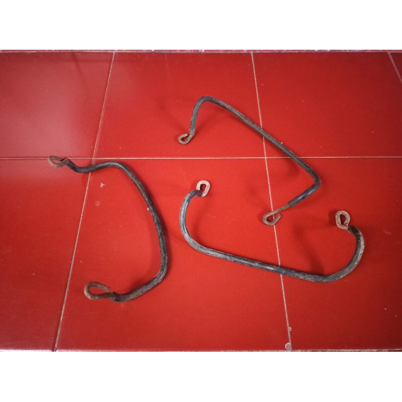 behel pegangan  jok depan vespa super / sprint / vbb