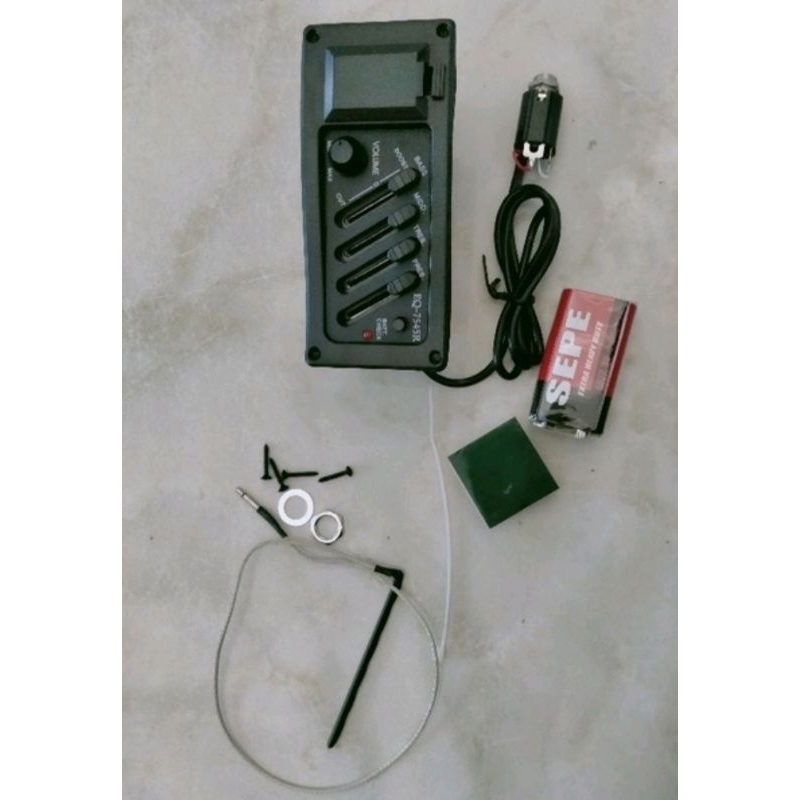 PREAMP GITAR AKUSTIK EQ7545R