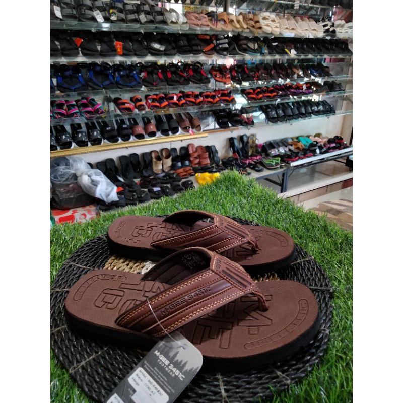 sandal M-gee dewasa