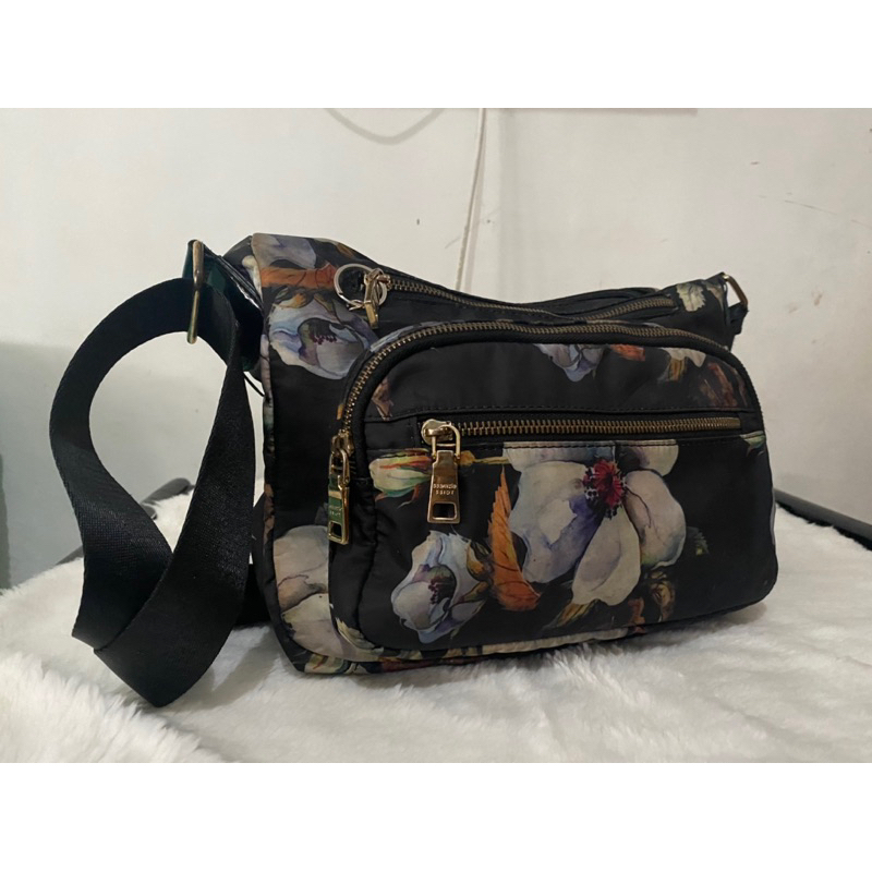 Sling Nilon Tebal Ssamzie Ssiot (preloved)