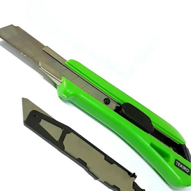 

Pasti Trending Pisau Cutter Besar 18mm1 Tekiro Knife Cutter