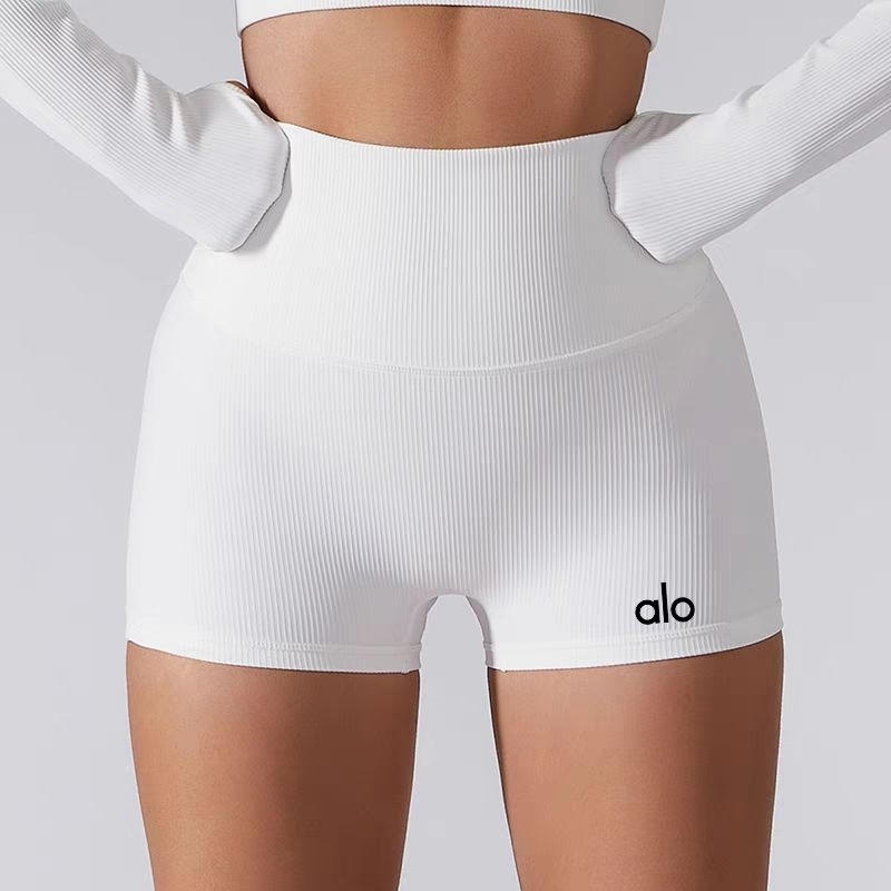 Celana Olahraga wanita berlogo Alo bermerek Alo