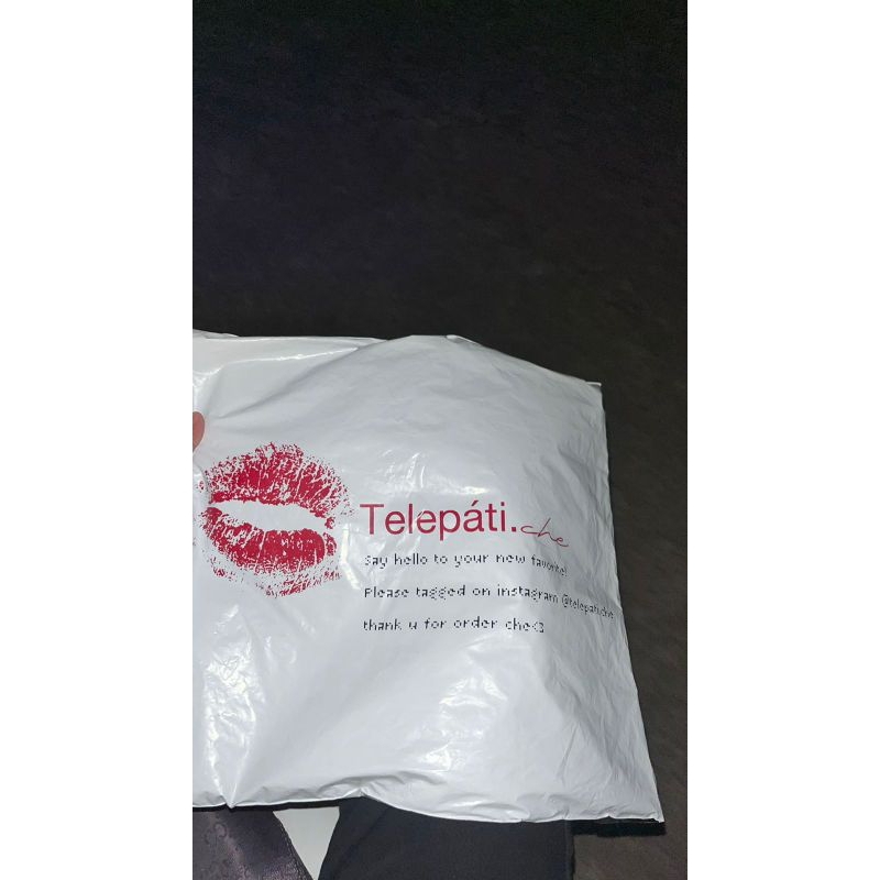 Hoodie kiss me vol 3